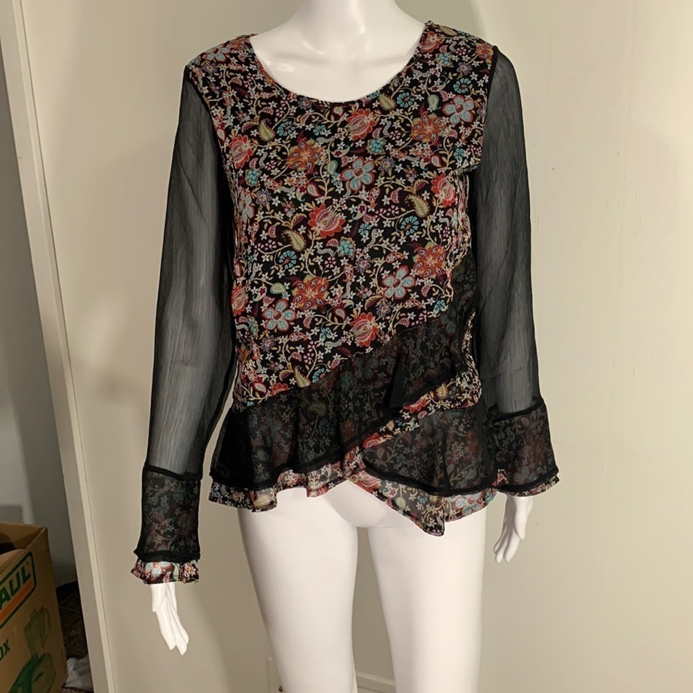 Coline ruffles / layers at bottom, sheer sleeves, Size S, great condition
